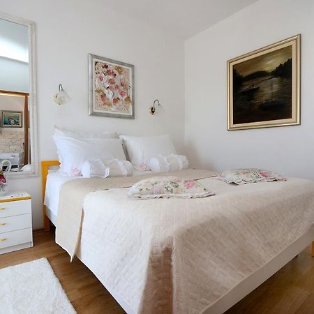 Apartmani Gloria Бродариця Екстер'єр фото