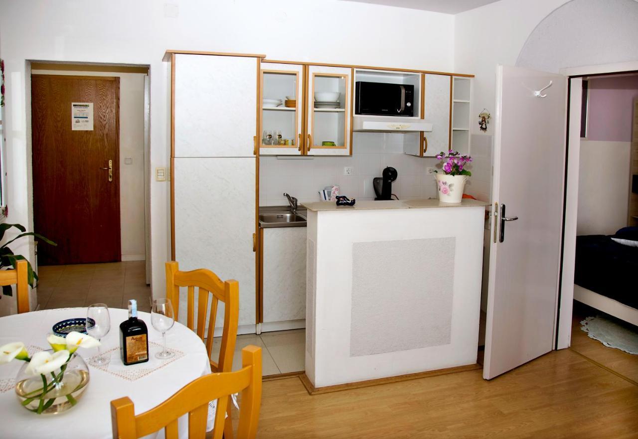 Apartmani Gloria Бродариця Екстер'єр фото