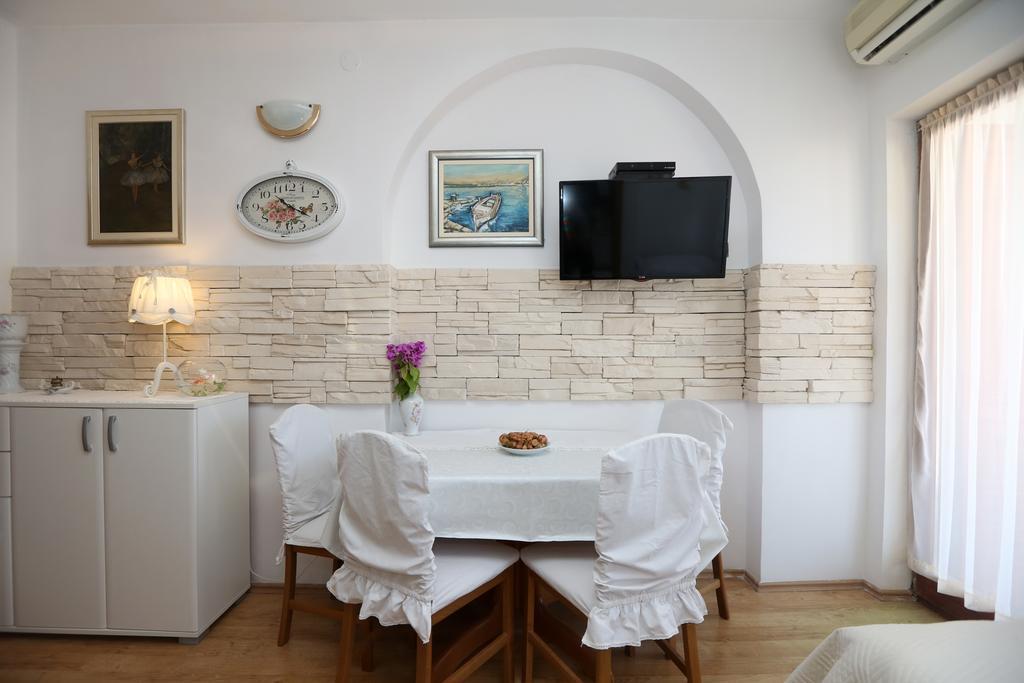 Apartmani Gloria Бродариця Екстер'єр фото