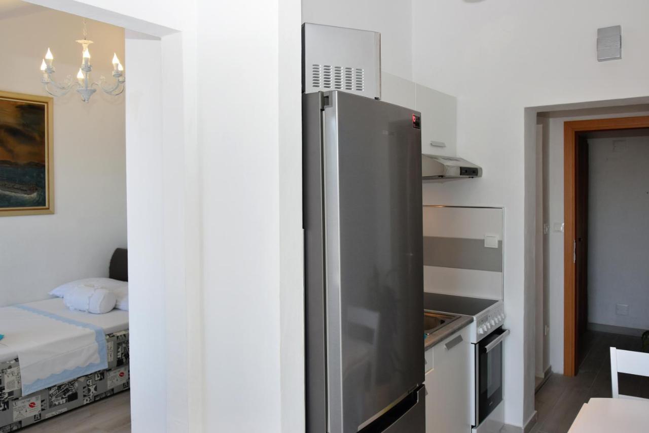 Apartmani Gloria Бродариця Екстер'єр фото